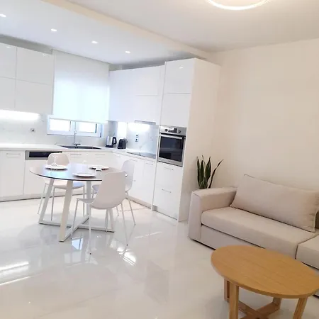 White Dome Apartment *